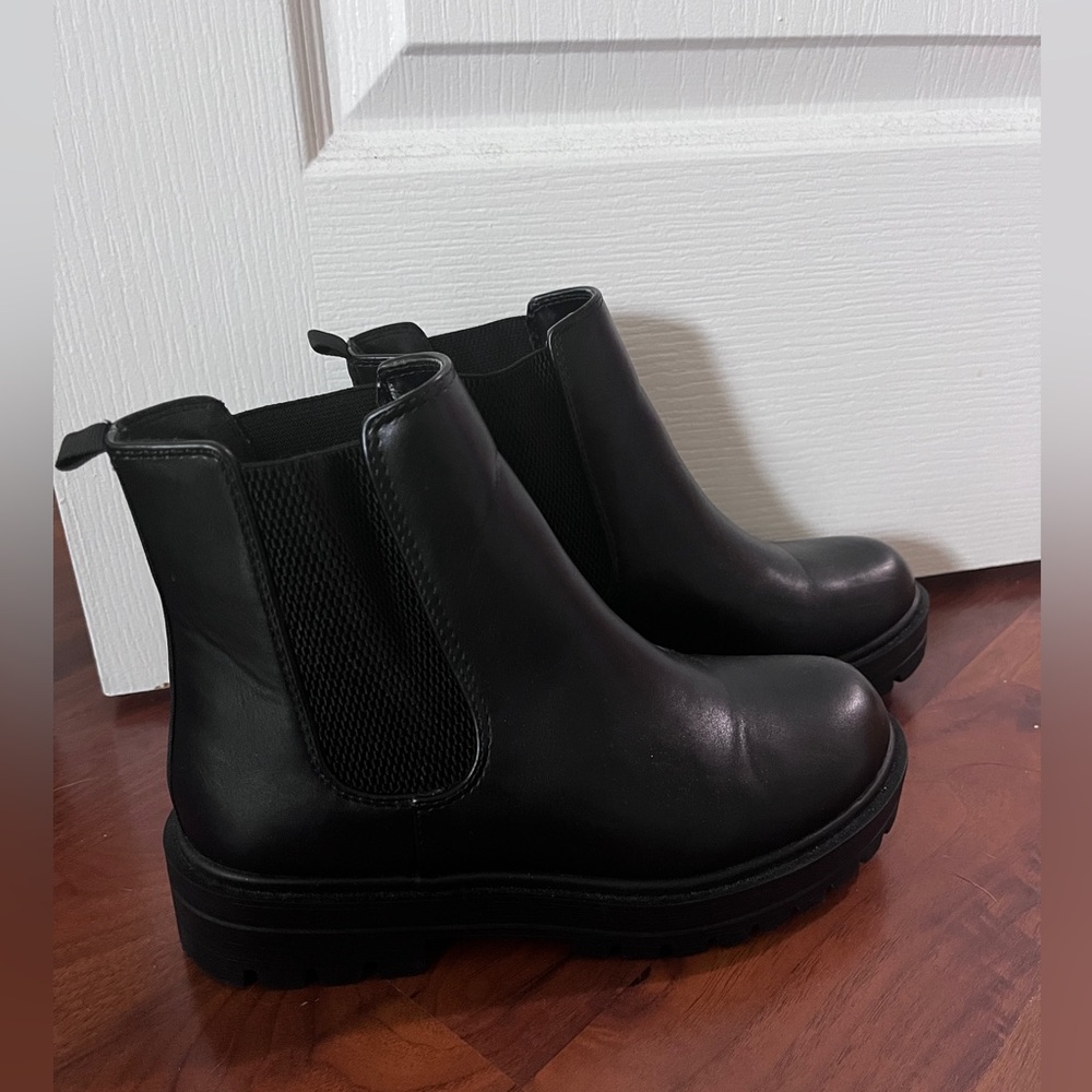 Chelsea Boots